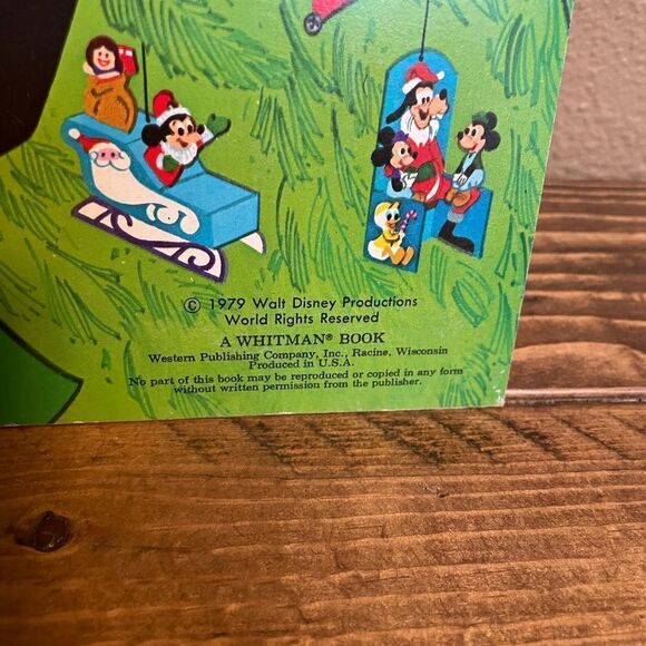 1979 Walt Disney Decorate A Christmas Tree Book - Picture 8 of 9
